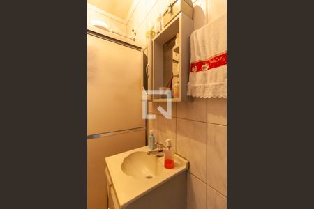 Banheiro 1 de casa à venda com 3 quartos, 182m² em Vila Tolstoi, São Paulo