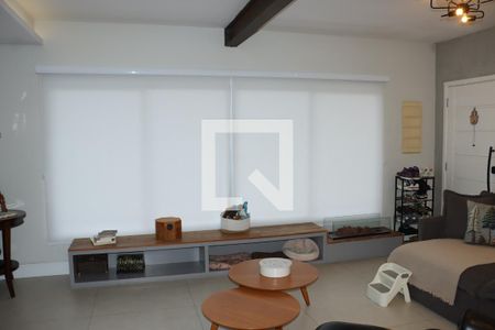 Casa de Condomínio para alugar com 4 quartos, 160m² em Granja Viana, Cotia