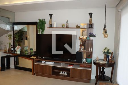 Casa de Condomínio para alugar com 4 quartos, 160m² em Granja Viana, Cotia