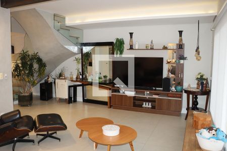 Casa de Condomínio para alugar com 4 quartos, 160m² em Granja Viana, Cotia