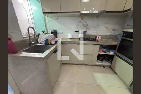 Cozinha de casa à venda com 3 quartos, 180m² em Jardim Maringa, São Paulo
