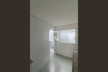 Casa à venda com 2 quartos, 68m² em Planalto, Belo Horizonte