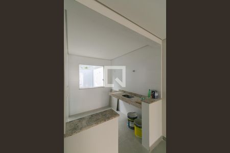 Casa à venda com 2 quartos, 68m² em Planalto, Belo Horizonte