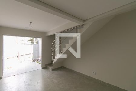 Casa à venda com 2 quartos, 68m² em Planalto, Belo Horizonte