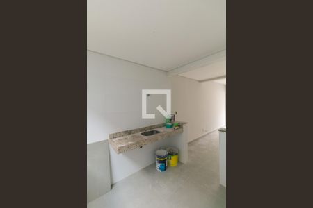 Casa à venda com 2 quartos, 68m² em Planalto, Belo Horizonte