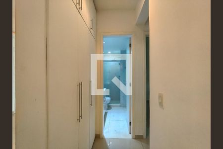 Corredor de apartamento à venda com 2 quartos, 60m² em Vila Isabel, Rio de Janeiro