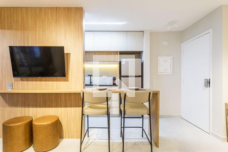 Sala de apartamento para alugar com 1 quarto, 45m² em Indianópolis, São Paulo