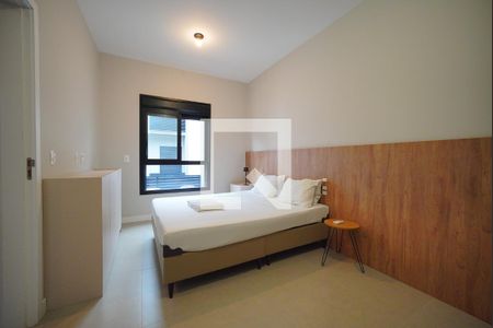Suíte de apartamento para alugar com 1 quarto, 53m² em Cachoeira do Bom Jesus Leste, Florianópolis