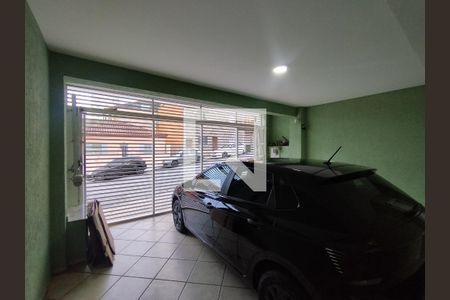 Garagem de casa à venda com 3 quartos, 134m² em Vila Vera, São Paulo