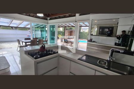 Cozinha de casa para alugar com 4 quartos, 204m² em Jurerê, Florianópolis