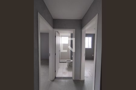 Corredor de apartamento à venda com 2 quartos, 40m² em Parque Bristol, São Paulo
