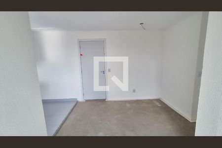 Sala de apartamento para alugar com 2 quartos, 44m² em Vila Kosmos, Rio de Janeiro