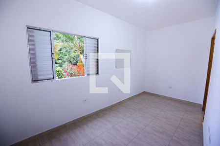 Quarto 2 de casa para alugar com 2 quartos, 122m² em Jardim Donaria, São Paulo