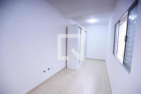 Quarto 1 de casa para alugar com 2 quartos, 122m² em Jardim Donaria, São Paulo