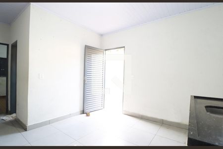 Sala/Cozinha de casa para alugar com 1 quarto, 45m² em Jardim Ipanema, Uberlândia