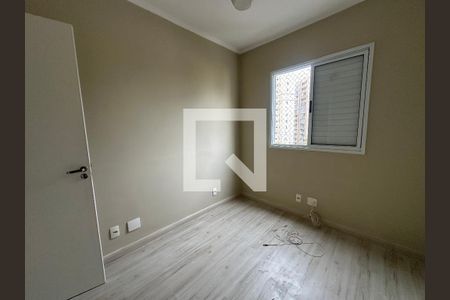 Quarto 1 de apartamento para alugar com 3 quartos, 67m² em Jardim Tupanci, Barueri