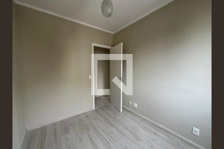 Quarto 1 de apartamento para alugar com 3 quartos, 67m² em Jardim Tupanci, Barueri