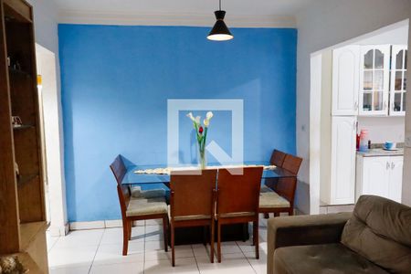 Sala de casa à venda com 6 quartos, 170m² em Jardim Roberto, Osasco
