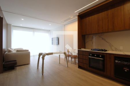 Sala/Cozinha de apartamento para alugar com 2 quartos, 71m² em Itaim Bibi, São Paulo