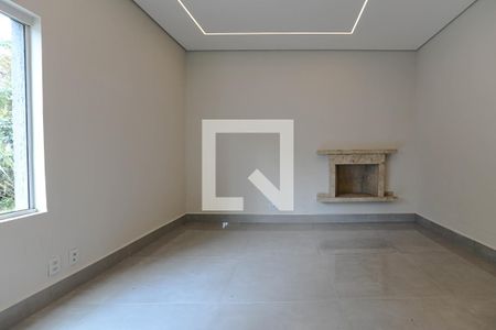 Sala de casa de condomínio para alugar com 3 quartos, 345m² em Botujuru, Mogi das Cruzes