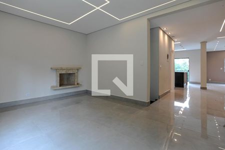 Sala de casa de condomínio para alugar com 3 quartos, 345m² em Botujuru, Mogi das Cruzes