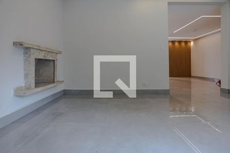 Sala de casa de condomínio para alugar com 3 quartos, 345m² em Botujuru, Mogi das Cruzes
