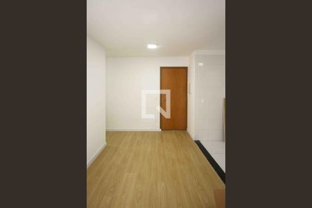 Sala de apartamento para alugar com 2 quartos, 45m² em Cidade São Mateus, São Paulo