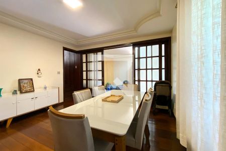 Casa à venda com 5 quartos, 360m² em Fernão Dias, Belo Horizonte