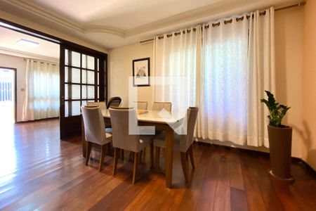 Casa à venda com 5 quartos, 360m² em Fernão Dias, Belo Horizonte