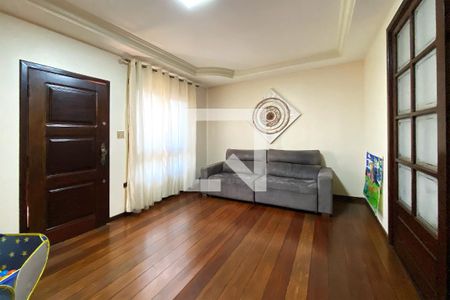 Casa à venda com 5 quartos, 360m² em Fernão Dias, Belo Horizonte