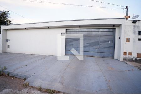 Casa à venda com 4 quartos, 300m² em Jardim Presidente, Goiânia