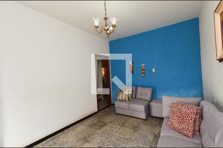 Sala de Estar  de casa à venda com 3 quartos, 300m² em Santa Cruz, Belo Horizonte