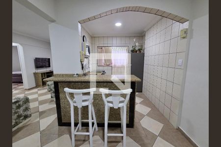 Sala de apartamento para alugar com 2 quartos, 139m² em Balneario Flórida, Praia Grande