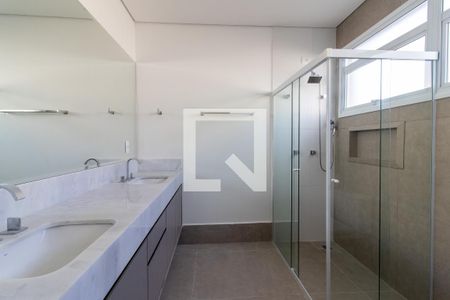 Banheiro da Suíte 1 de casa de condomínio à venda com 3 quartos, 245m² em Parque Taquaral, Campinas