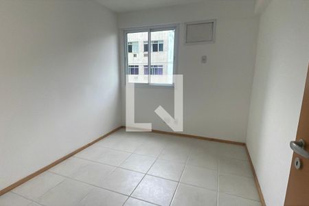 Quarto 2 de apartamento para alugar com 3 quartos, 88m² em Jardim Vinte E Cinco de Agosto, Duque de Caxias