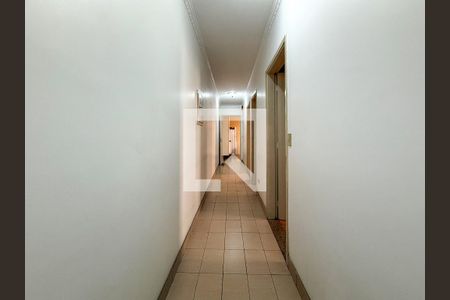 Corredor de casa à venda com 2 quartos, 170m² em Vila Moinho Velho, São Paulo