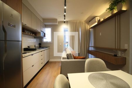 Sala/Cozinha de apartamento para alugar com 2 quartos, 44m² em Cidade Jardim, São Paulo