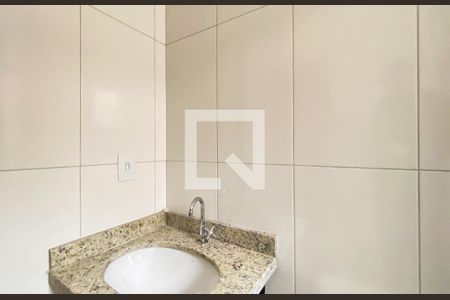 Banheiro de apartamento para alugar com 1 quarto, 25m² em Vila Sao Geraldo, São Paulo