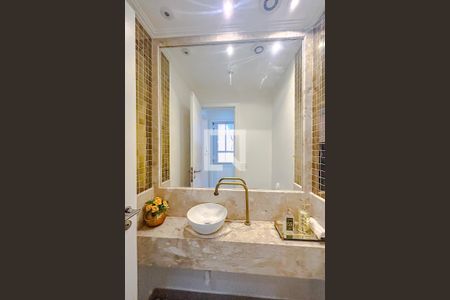 Lavabo de apartamento à venda com 4 quartos, 243m² em Chácara Santo Antônio (zona Leste), São Paulo