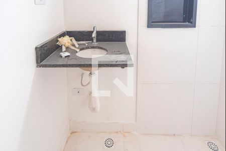 Banheiro de apartamento à venda com 2 quartos, 85m² em Vila Humaita, Santo André