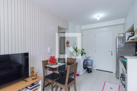 Sala de apartamento para alugar com 2 quartos, 33m² em Piqueri, São Paulo