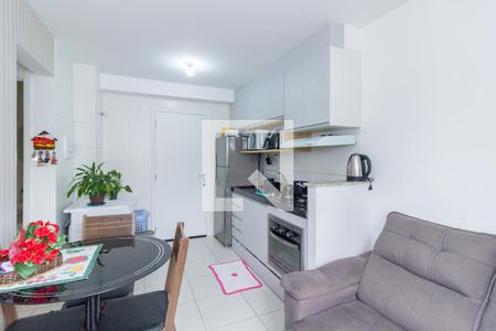 Sala de apartamento para alugar com 2 quartos, 33m² em Piqueri, São Paulo