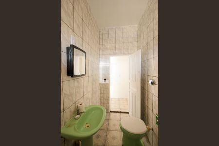 Banheiro de casa para alugar com 1 quarto, 140m² em Jardim Reimberg, São Paulo