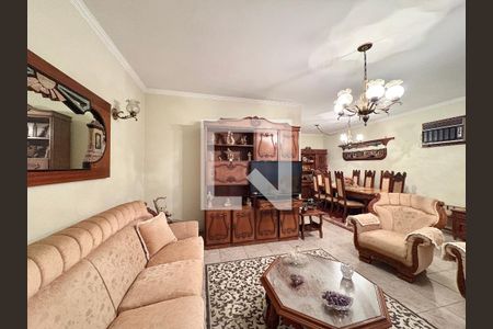 Sala de casa à venda com 6 quartos, 253m² em Vila Pereira Barreto, São Paulo