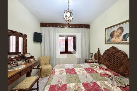 Suíte  de casa à venda com 6 quartos, 253m² em Vila Pereira Barreto, São Paulo