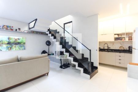 Sala de casa à venda com 2 quartos, 120m² em Vila Brasil, São Paulo