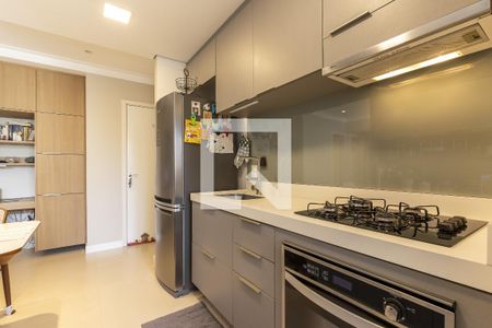 Cozinha de apartamento à venda com 2 quartos, 74m² em Cambuí, Campinas