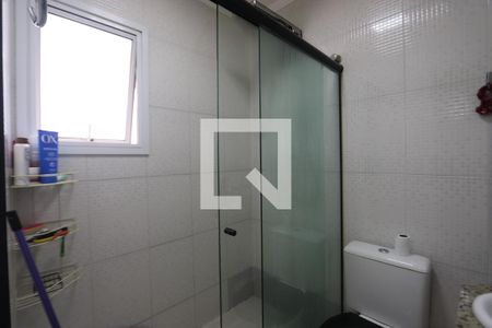 Banheiro da Suíte 1 de casa de condomínio para alugar com 2 quartos, 61m² em Vila Ema, São Paulo