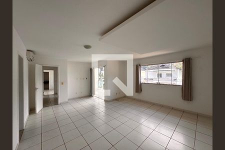 Suíte 1 de casa de condomínio para alugar com 4 quartos, 300m² em Vargem Pequena, Rio de Janeiro
