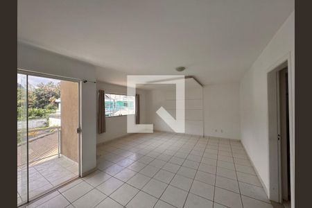 Suíte 1 de casa de condomínio para alugar com 4 quartos, 300m² em Vargem Pequena, Rio de Janeiro